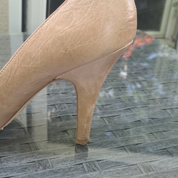 Size 10 nude heels - Picture 2 of 6
